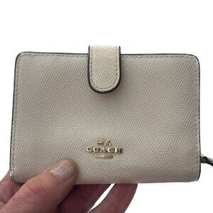 Coach Medium Corner Zip Wallet in Crossgrain Leather | Off White